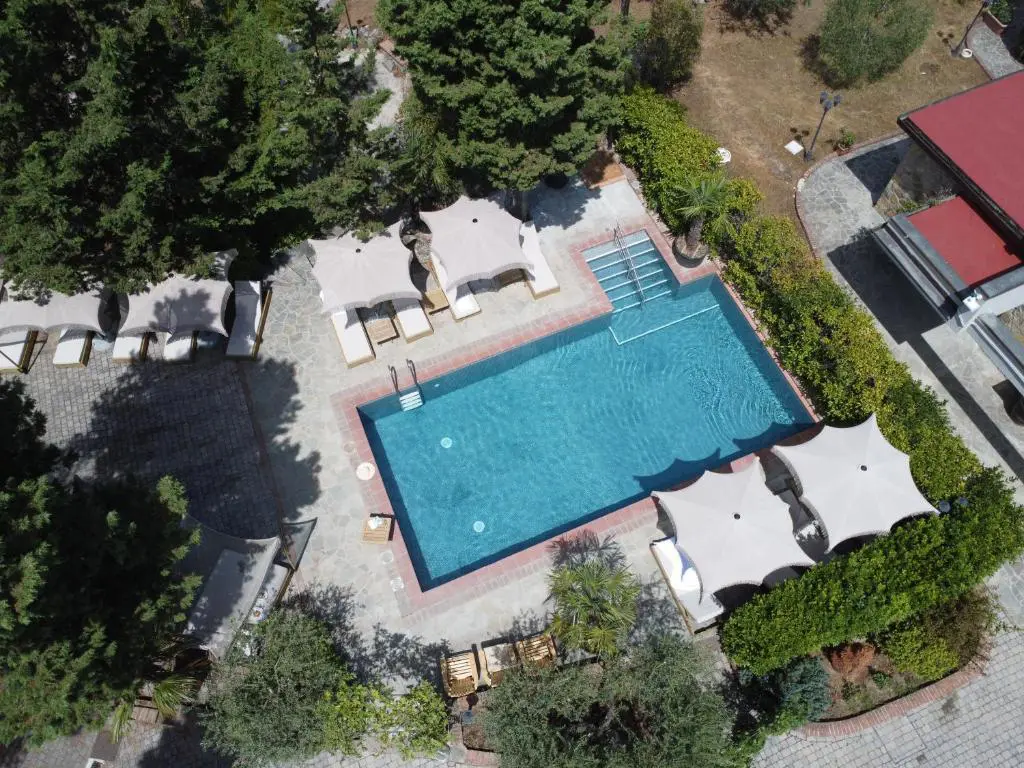 Pool in Chianti