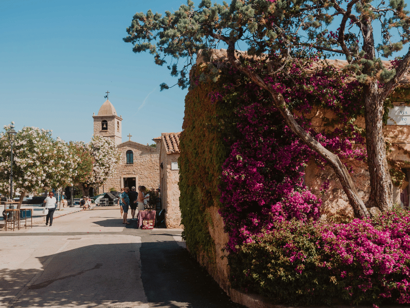 San Pantaleo, klein dorpje op Sardinië